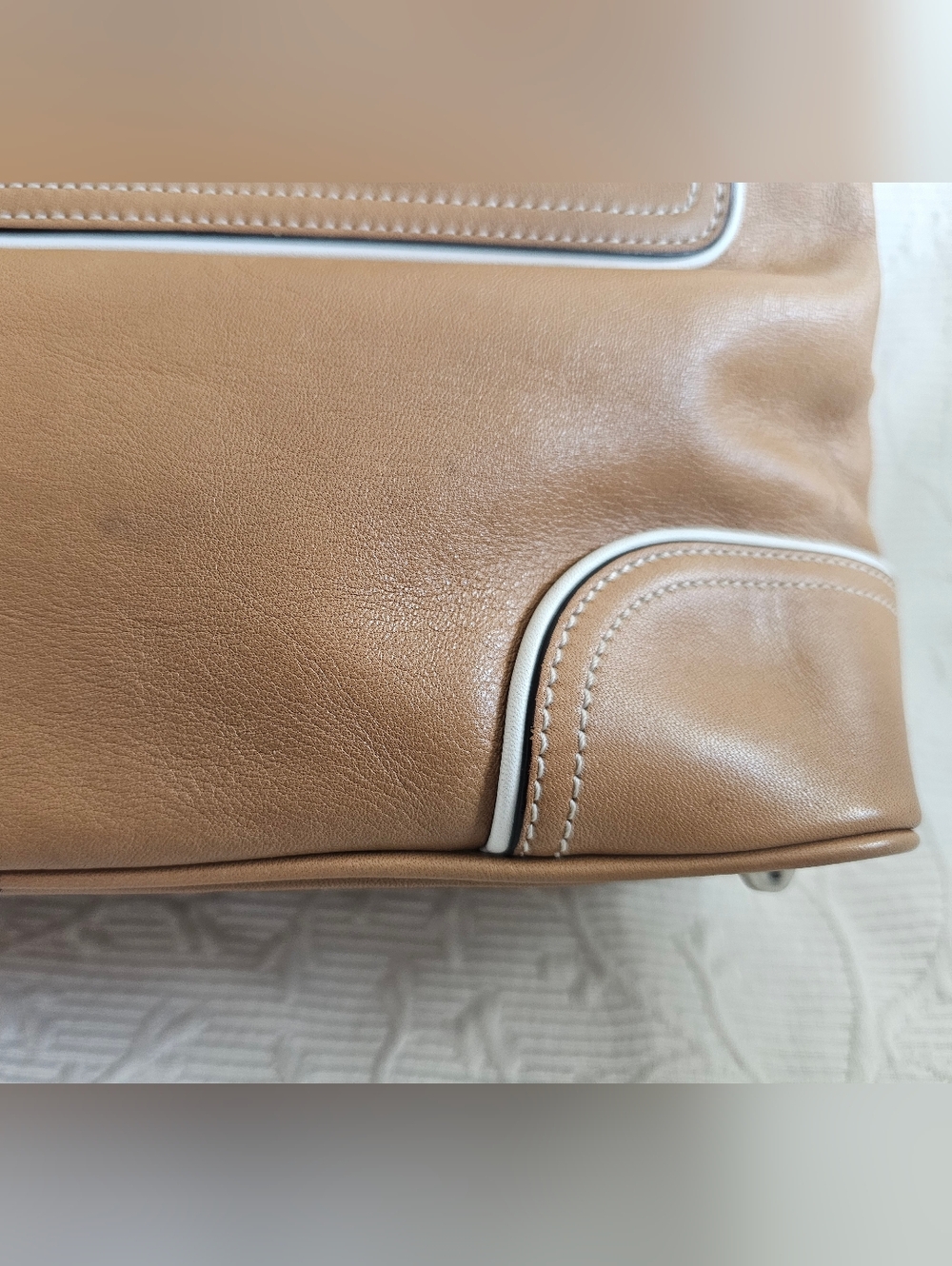 Vintage Coach Hamptons Small Carryall Satchel 9605 (Tan/White Trim) - Picture 4 of 16